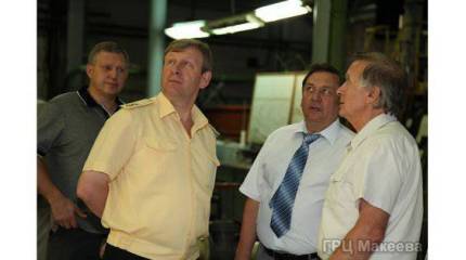 Главком ВМФ посетил Государственный ракетный центр