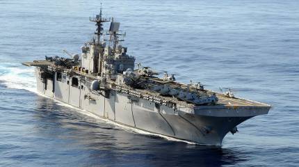 Трамп опубликовал фото Мадуро в наручниках на борту корабля «Иводзима» ВМС США