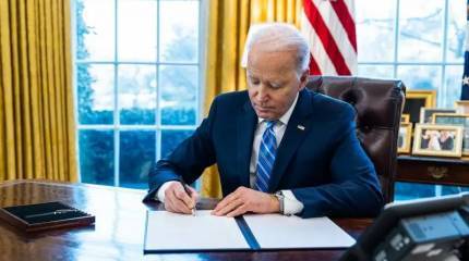 Байден: США удалось избежать шатдауна благодаря согласованию нового бюджета на 2024 год