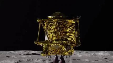 Достигший Луны японский космический аппарат быстро теряет мощность