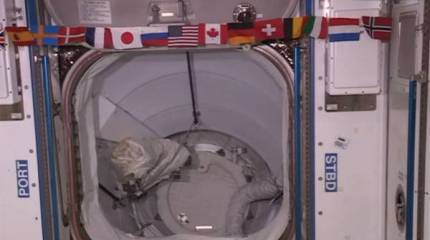 Названа вероятная причина появления резкого запаха спирта на борту МКС