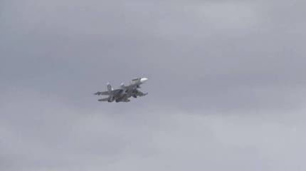 Показаны кадры уничтожения самолетами Морской авиации ВМФ РФ украинских безэкипажных катеров в Черном море