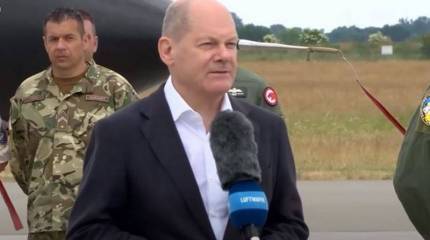 Олаф Шольц выразил уверенность, что США в вопросе поставки кассетных боеприпасов Киеву будут придерживаться международных норм