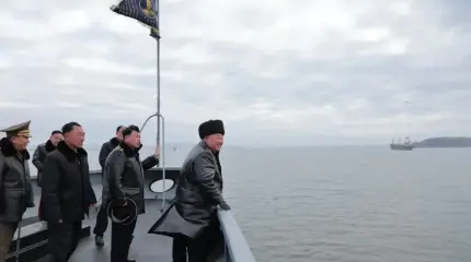 Ким Чен Ын поручил строить по два эсминца в год и оснащать ВМС ядерным оружием