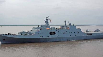 Четвертый китайский десантный вертолетный корабль-док проекта 071 приступил к морским испытаниям