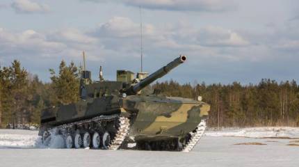 В ГК «Ростех» объявили о начале серийного производства плавающей гусеничной САУ «Спрут-СДМ1»