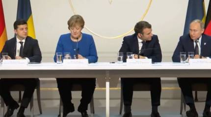 На Украине: Во время нормандской встречи в Париже были «зелёные человечки» в балаклавах