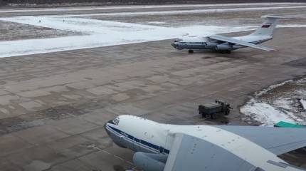 «Солдаты даже установили пулемёт»: Немецкую журналистку напугали учения военно-транспортной авиации ВКС РФ