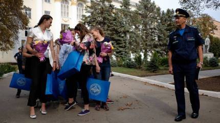 Краснодарское авиационное проводит второй набор девушек на обучение