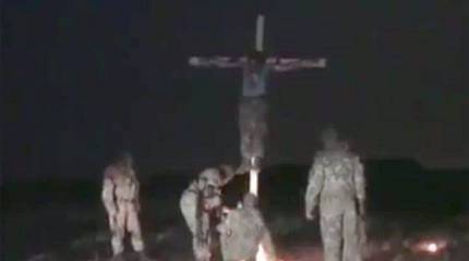 От имени "КиберБеркута" опубликовано видео, представленное как казнь "Азовом" сторонника ополчения