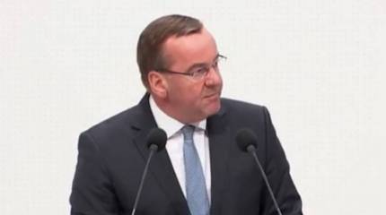 Министр обороны ФРГ: Все говорят о нехватке кадров в бундесвере, но никто не знает об этом лучше меня