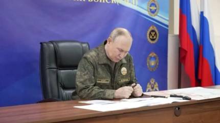 Путин провел совещание с Герасимовым и командующими группировок в зоне СВО