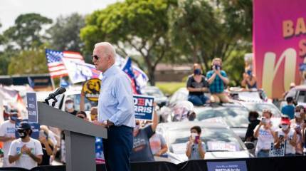 В прессе США: При Байдене зарплаты американцев не успевают за ростом затрат на проживание