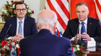 Польский дипломат: из-за отсутствия европейских сверхдержав США стали лидером ЕС