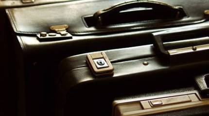 Негосударственные организации: чемоданы с двойным дном