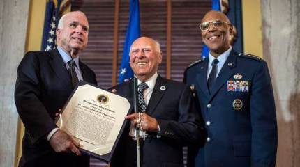 Маккейн заявил, что поддержка Россией и Ираном Башара Асада в Сирии и есть главная причина распространения ИГИЛ