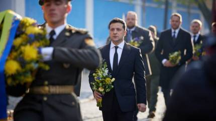 Зеленский поздравил Украину с годовщиной освобождения от фашистов, «забыв» о роли Красной армии