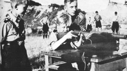 Гитлерюгенд как поставщик «винтиков» для нацистского режима