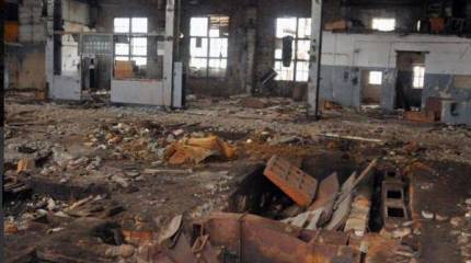 Очередная украинская "перемога": разграбленное здание завода ЛАЗ продают с молотка