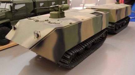 На форуме «Армия-2015» был впервые представлен двухзвенный гусеничный снегоболотоходный ДТ-БТР