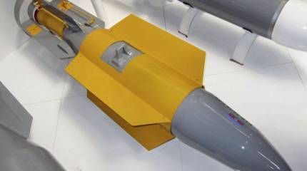 Азербайджан продемонстрировал управляемые малогабаритные бомбы