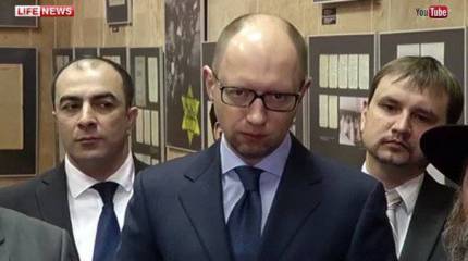 Новые перлы Яценюка об истории Второй мировой войны