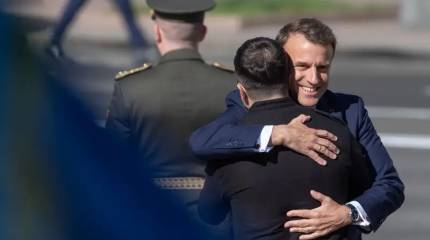 Назвавший мирное предложение России «капитуляцией Украины» Макрон обещает выступить «единым фронтом» против Трампа