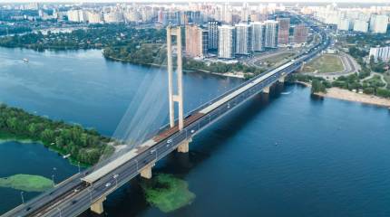 На Южном мосту в Киеве заметили самоходную зенитную установку