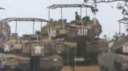 Теперь не до шуток: израильские танки Merkava стали оснащать металлическими козырьками для защиты от дронов