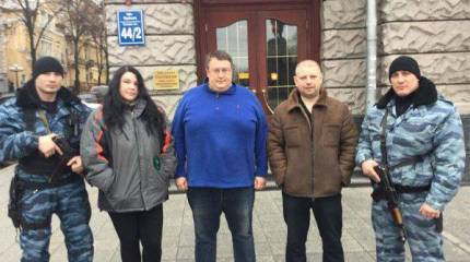 Киевский апелляционный суд признал решение правительства Яценюка об ограничениях соцвыплат жителям Донбасса незаконным. Геращенко негодует...