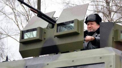 Турчинов заявляет о готовности призывать "тысячи резервистов за сутки" без участия военкоматов