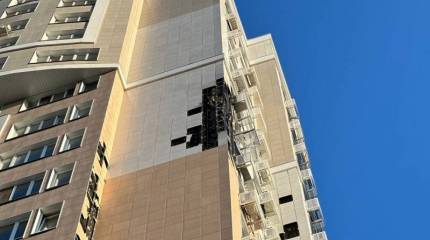 Украинский беспилотник стал причиной повреждения многоквартирного дома в Белгороде