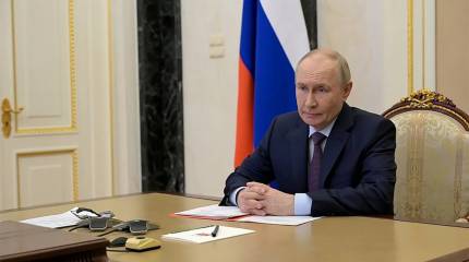 Путин поручил Правительству РФ снизить документационную нагрузку на бюджетников