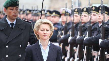 Германия намерена продать Литве САУ PzH 2000 и БТР Boxer