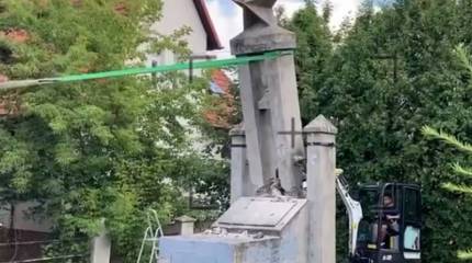 На севере Польши власти снесли памятник советским воинам-освободителям