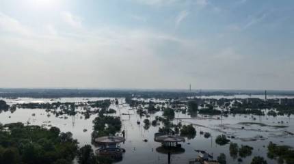 Основная конструкция дамбы Каховской ГЭС устояла, уровень воды в Днепре ниже по течению начал снижаться