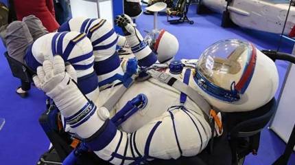 Новый скафандр лишит российских космонавтов "гагаринской традиции"