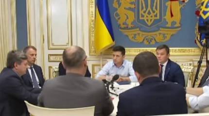 В Киеве решили вынести вопрос о переговорах с Россией на референдум