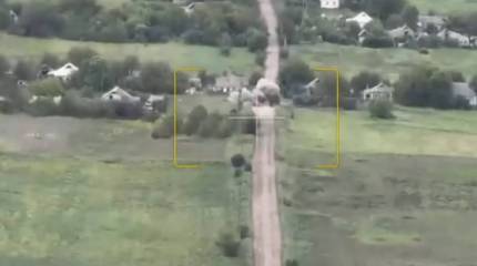 Поражение российскими FPV-дронами танка ВСУ попало в кадр камеры беспилотника