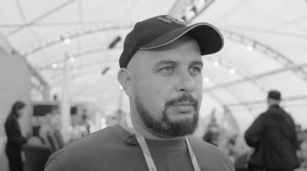СМИ сообщают, что в результате взрыва в кафе Санкт-Петербурга погиб известный военный журналист Владлен Татарский
