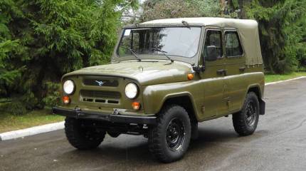 «УАЗ далеко не экономичный»: в Чехии подсчитали выгоду от перехода армии на Toyota Hilux