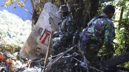 Найдены черные ящики разбившегося SuperJet-100