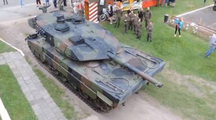 Польские комментарии: В РФ проводятся масштабные учения, а нашим танкистам предлагают учиться на симуляторах