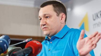 Украинские СМИ сообщили о "колонне российских танков" и прочей техники, активно пересекающей границу со стороны РФ