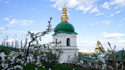 В Киево-Печерской лавре проходит заседание Синода УПЦ, на котором рассматривается и ультиматум киевского режима