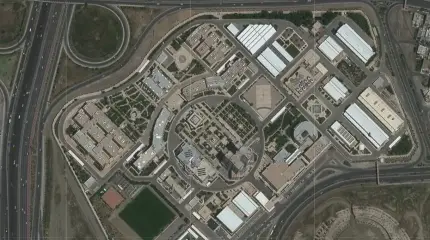 «Враг у ворот, поэтому все собираемся в одном здании»: сюр с совещанием в Иране