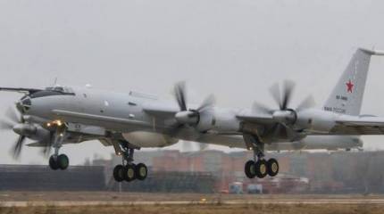 Противолодочный Ту-142 Северного флота сел под Вологдой из-за неисправности двигателя