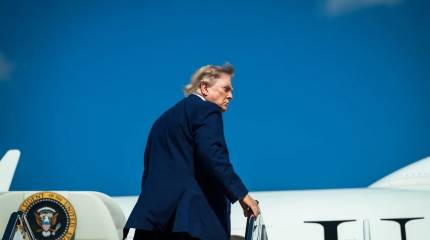 Трамп намерен раздавить Иран экономически, отложив бомбардировки