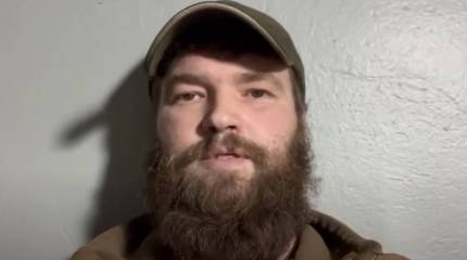 Представитель командования «Азова» вышел в эфир британского ТВ и не смог продемонстрировать кадры с гражданскими лицами на заводе «Азовсталь»