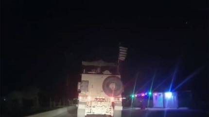 Колонна армии США под прикрытием вертолётов движется в провинцию Дейр-эз-Зор из Ирака